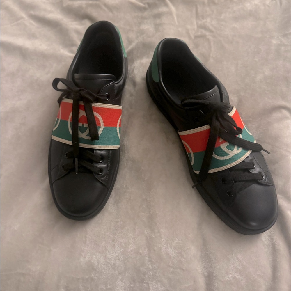 Gucci  Men’s Ace leather low trainers
